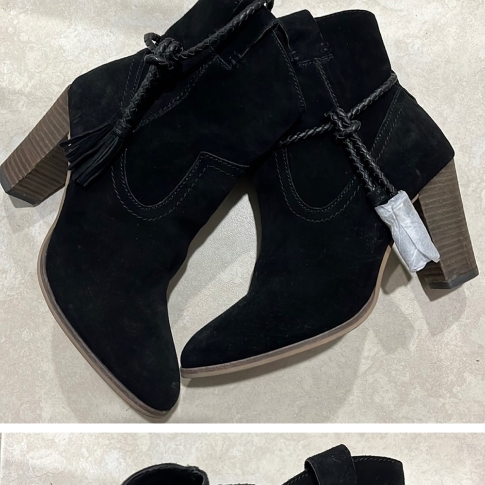 Dolce Vita size 7 black suede ankle boot in excellent condition work once - Picture 4 of 4
